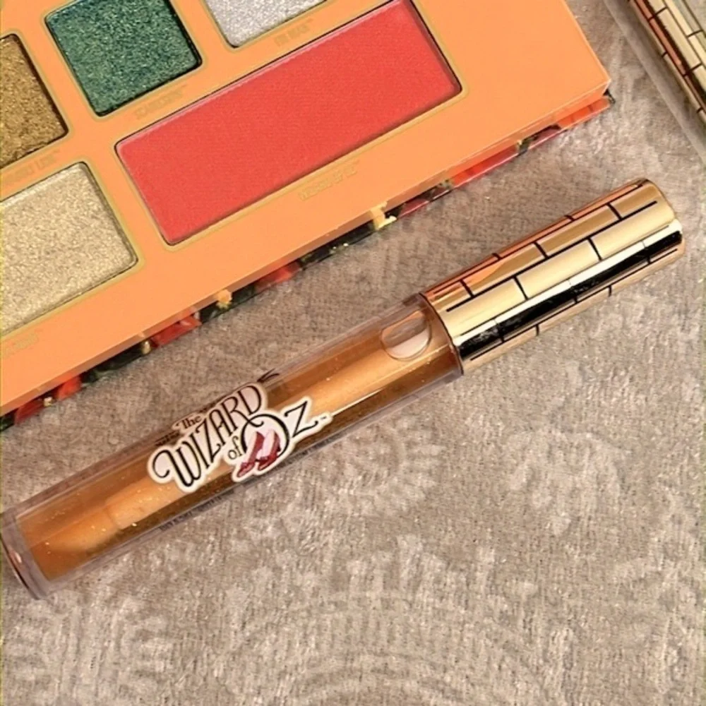 Brand New Kylie Cosmetics Wizard of Oz Face Palette Eyeshadow Blush Highlighter